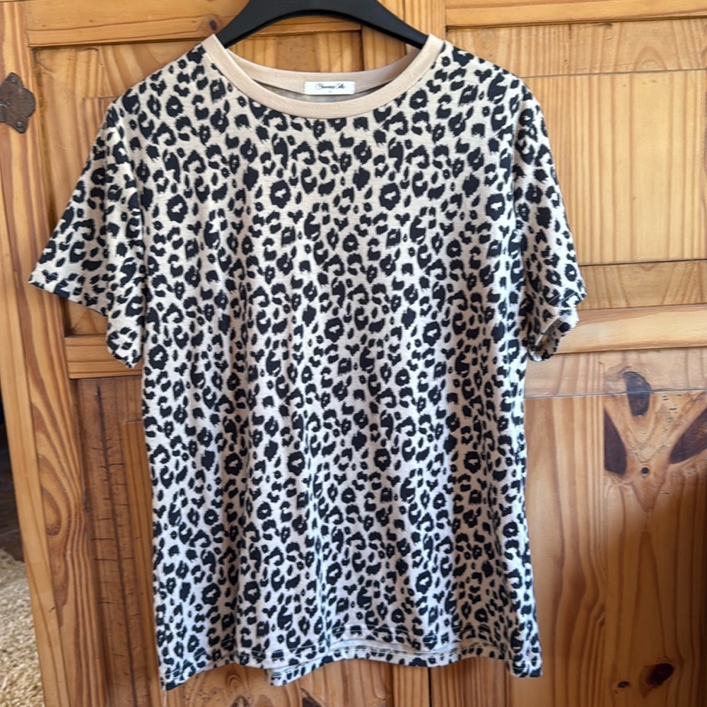 NWOT Cheetah print t shirt